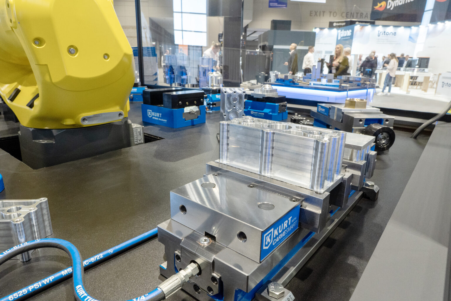 Trilock Kurt TL6HCS TriLock Hydraulic Vise - CARVESMART Jaws - Kurt Workholding